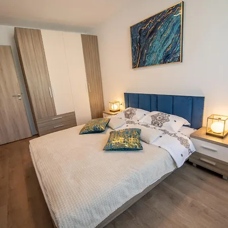 Apartament Coresi Vibe 207